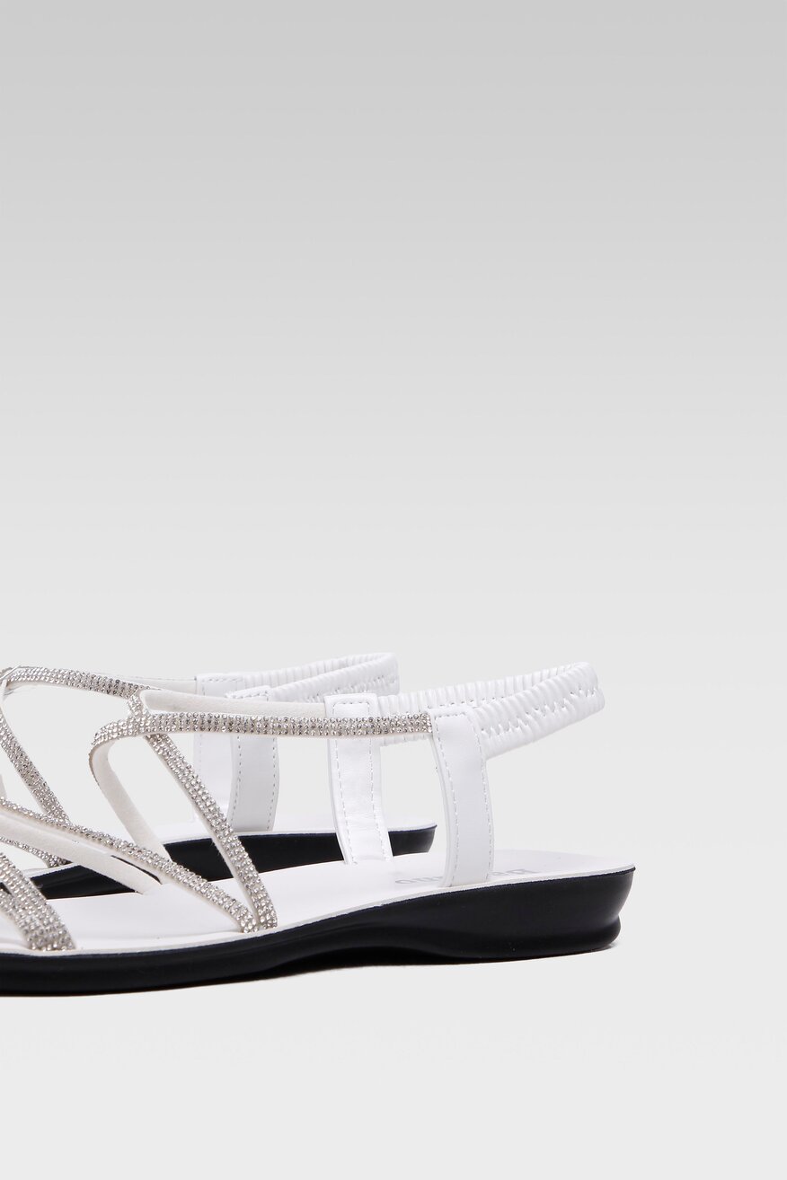 
                Bassano - Sandały z aplikacją białe - 5904248630898