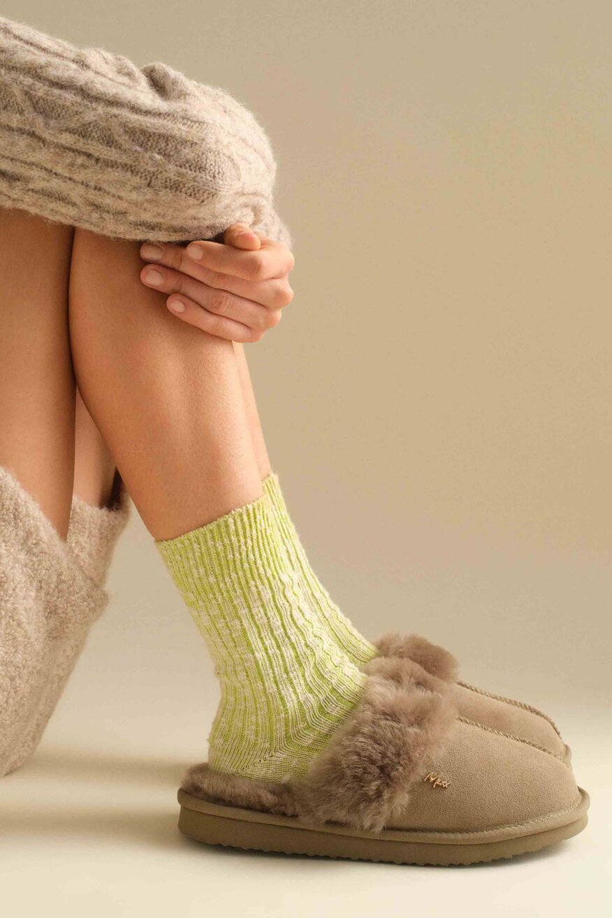 
                Mexx - Kapcie zamszowe ocieplane - 5905588924005