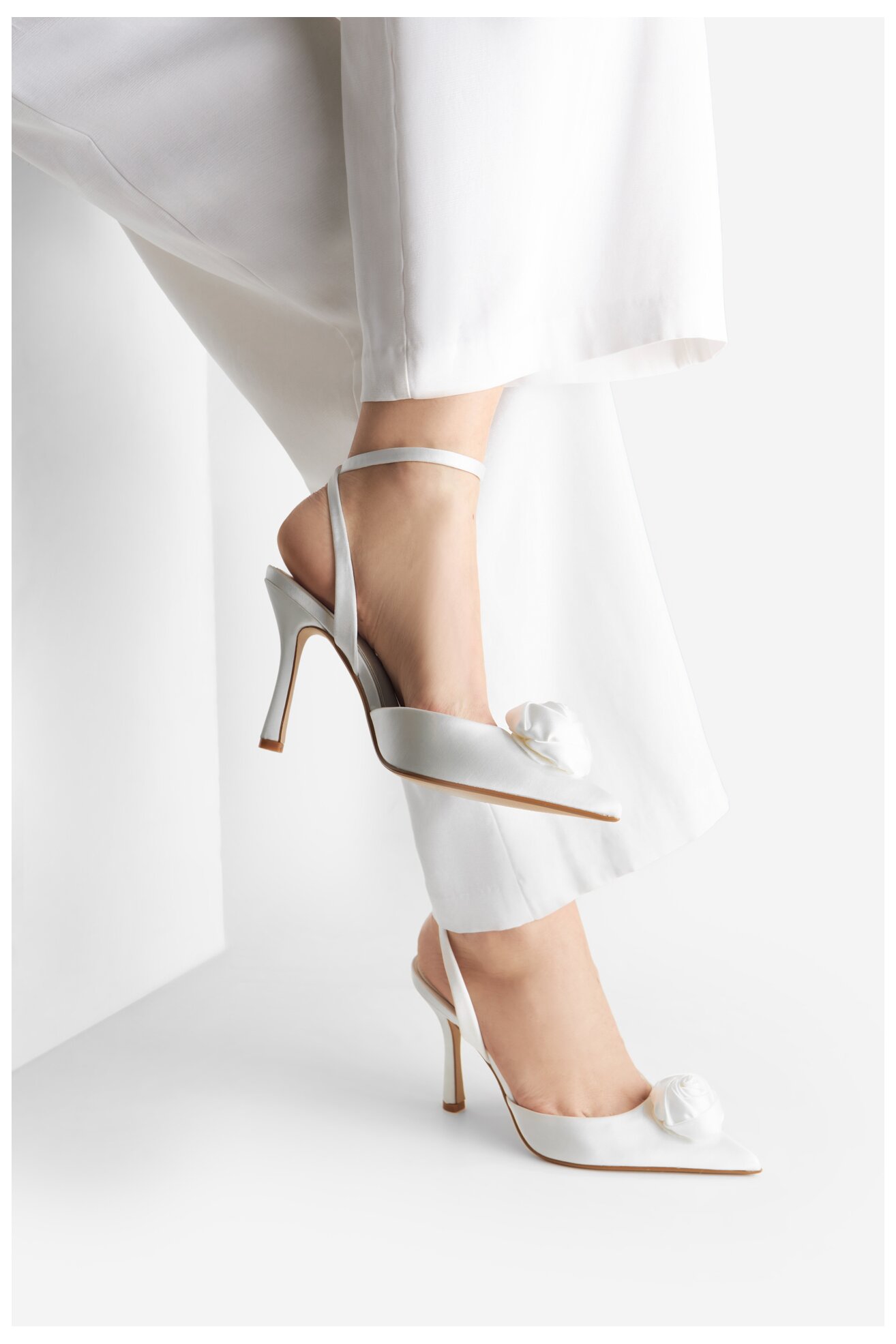 Körömcipő Jenny SS2841 FEHÉR