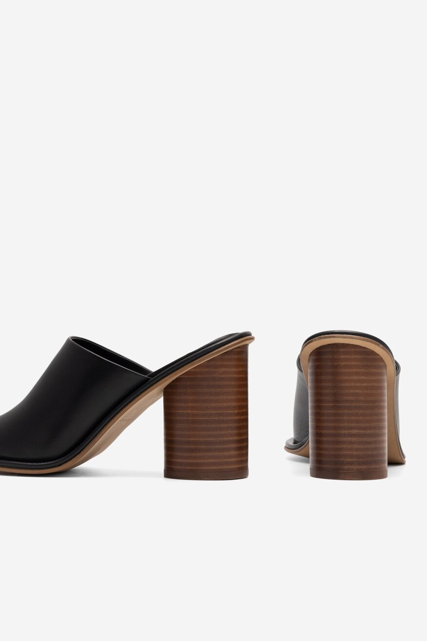 Gino Rossi - Skórzane klapki czarne - 5904862846385