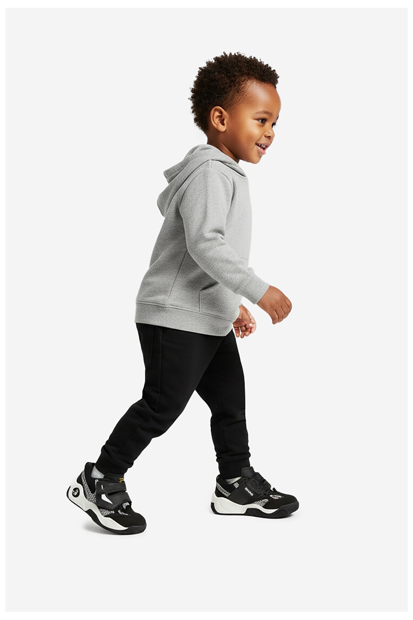 Спортни обувки SHAQ EOSS-RAQ LOW AQ95009T-BW ЧЕРЕН