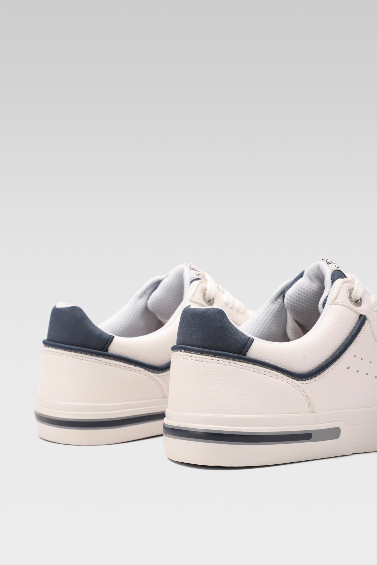 Półbuty S.Oliver RED LABEL 5/5-13601/36 Biały