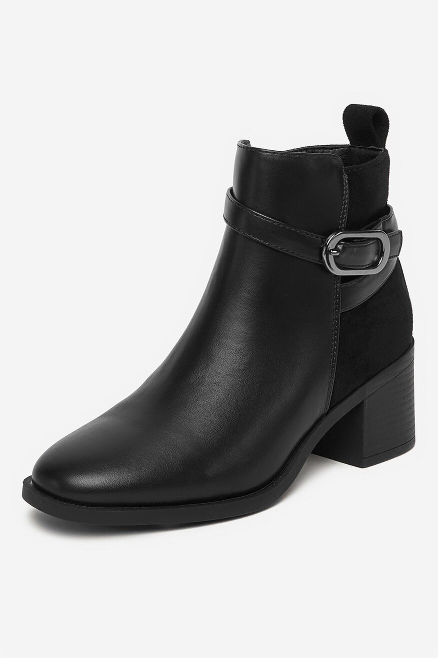 
                Kratke čizme Clara Barson CRNA - 5906751420850