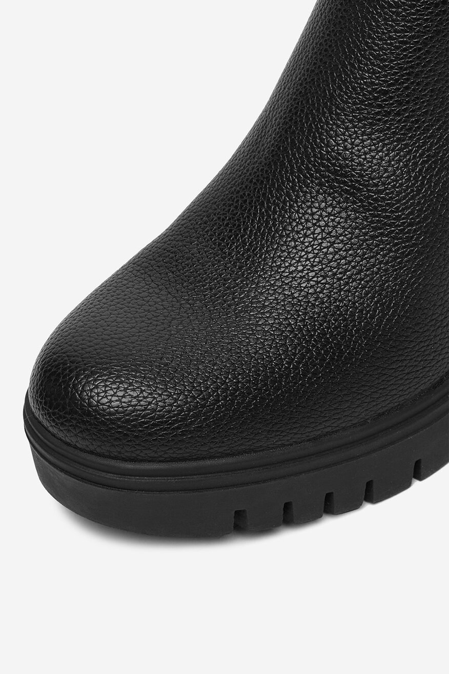 
                Kratke čizme Clara Barson CRNA - 5906751370599