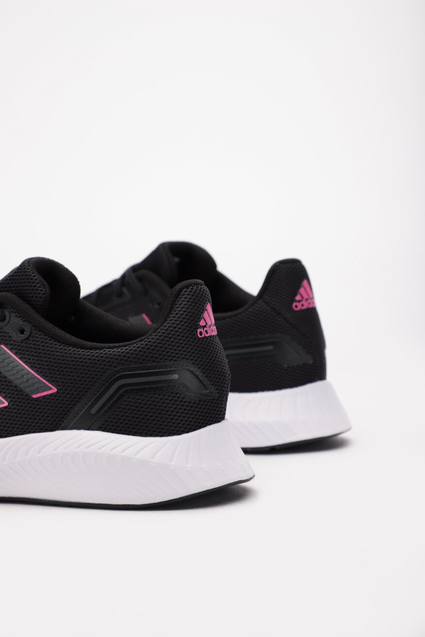 
                adidas - Obuwie sportowe czarne sznurowane - 5903698259567