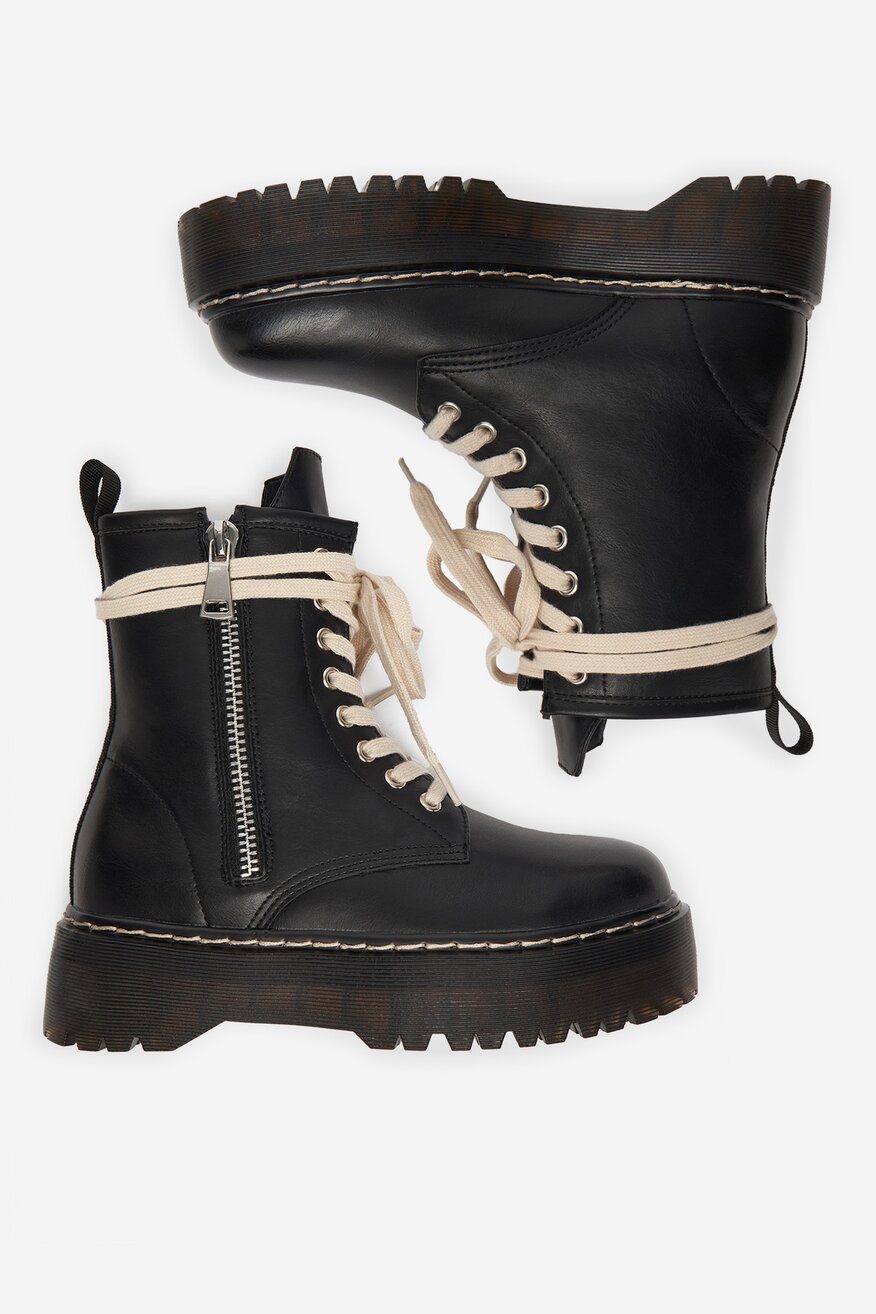 
                Bokacsizma DeeZee FEKETE - 5904410817775