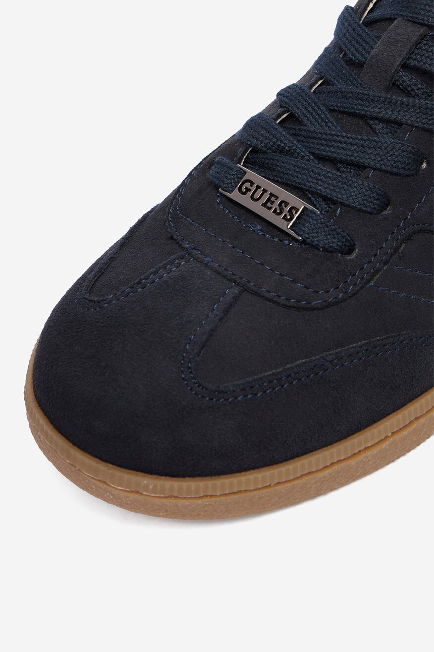 
                        Кросівки GUESS KIDS CEO-BI12-3210-02(CH) ТЕМНО-СИНІЙ - 5906751872437