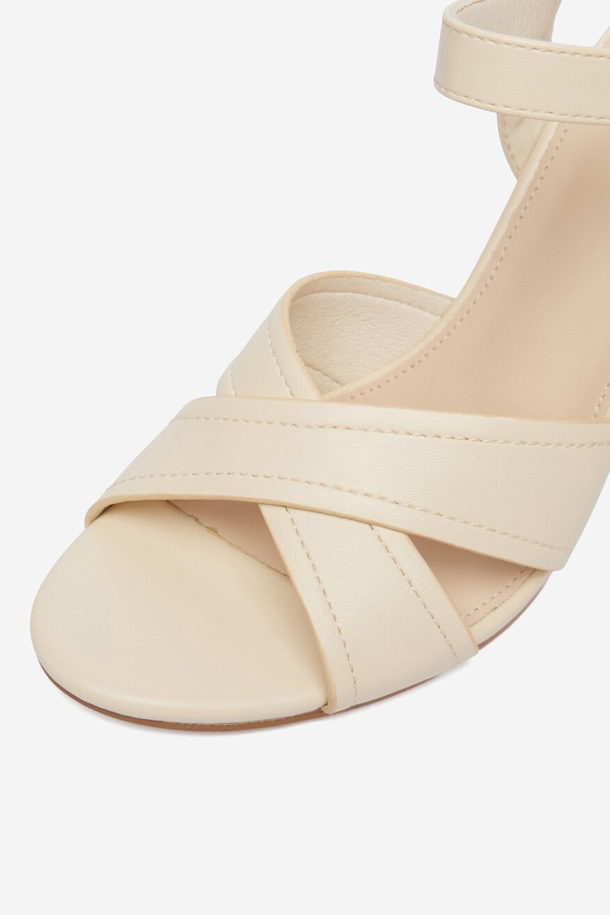 
                Сандали Jenny КРЕМАВ - 5906751843284