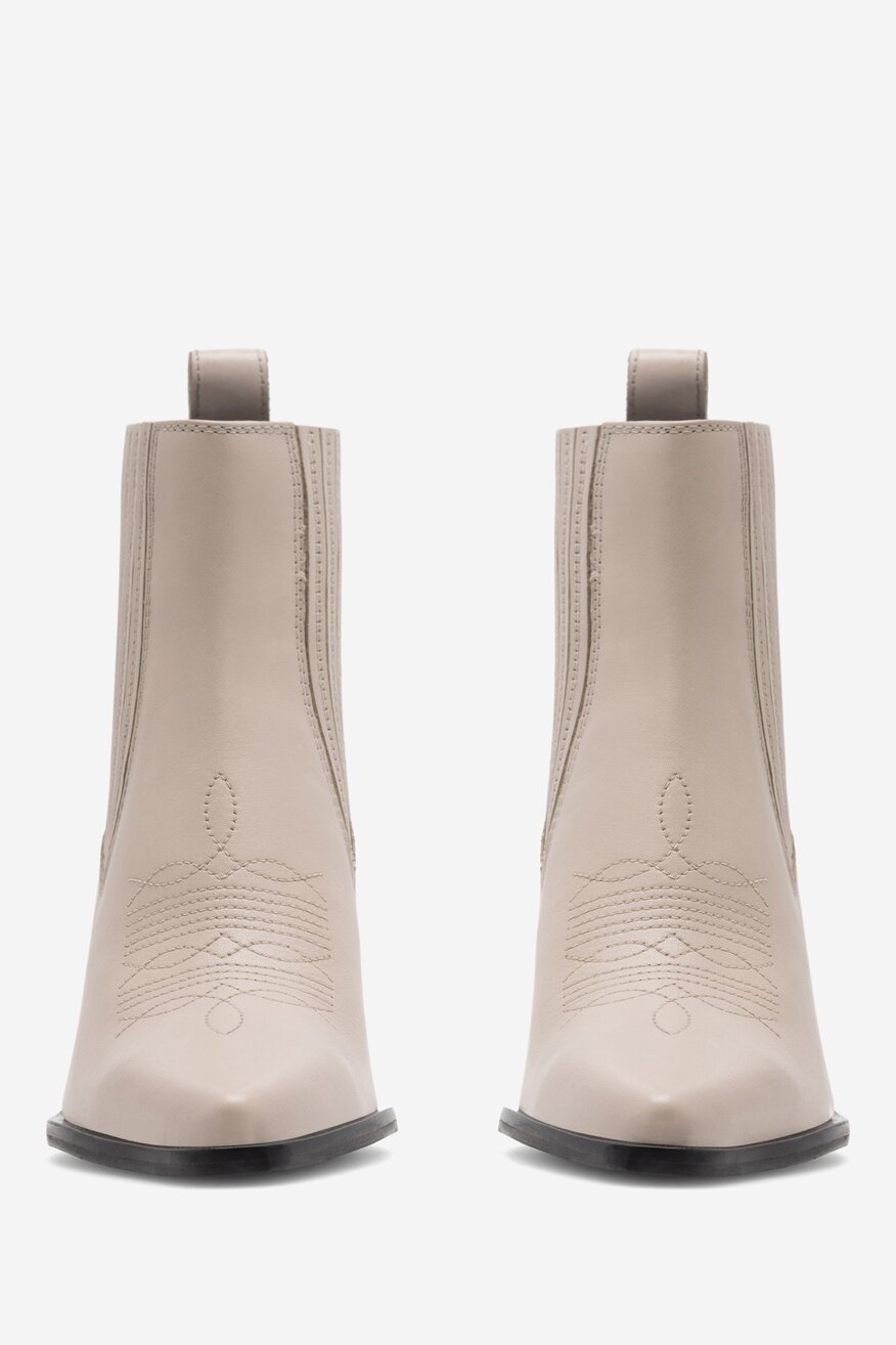 
                Bokacsizma Badura FEHÉR - 5905588003571