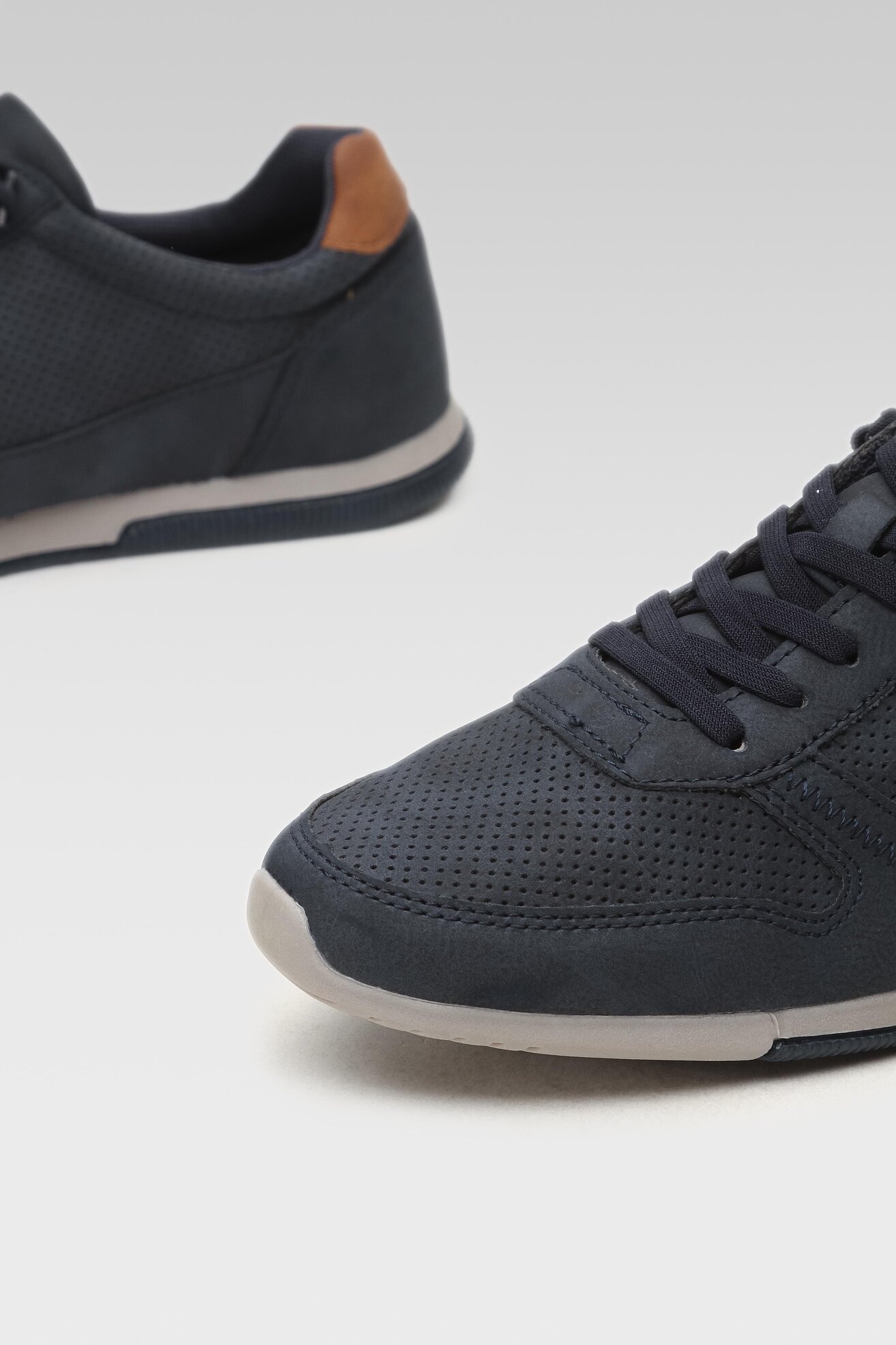 Sneakers Bugatti 325-86706-5000-4100 Granatowy