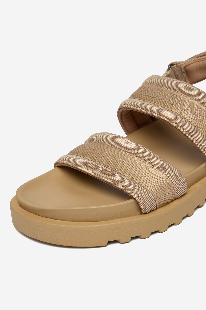 
                Сандалі GUESS JEANS БЕЖЕВИЙ - 5907964035220