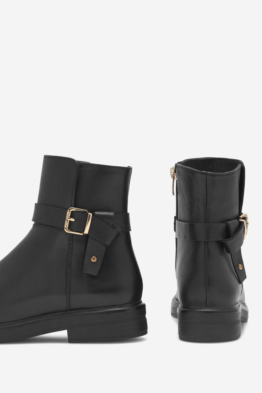 
                Bokacsizma Sergio Bardi FEKETE - 5905588161868