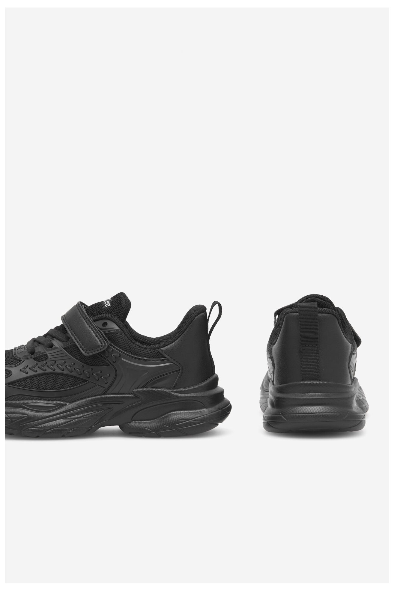 Сникърси DeeZee CF2714-1 ЧЕРЕН