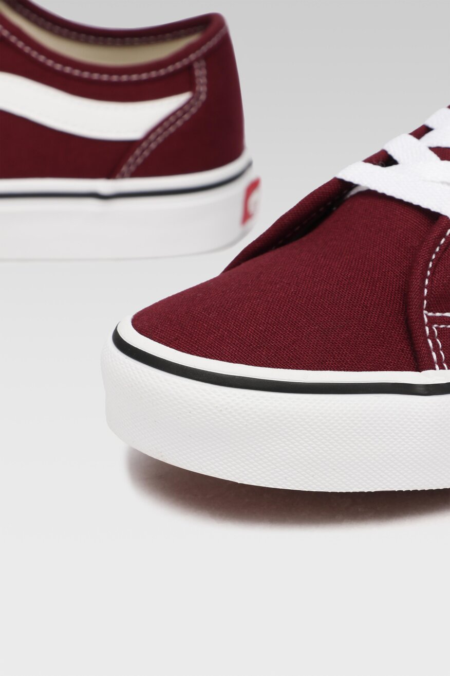 
                Vans - Trampki bordowe sznurowane - 5903698701110