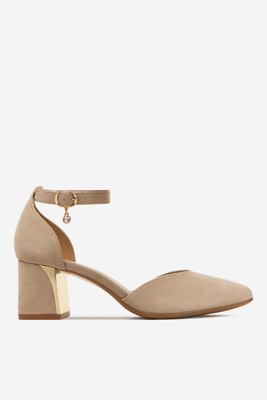 
                Körömcipő Lasocki BÉZS - 5906751572993