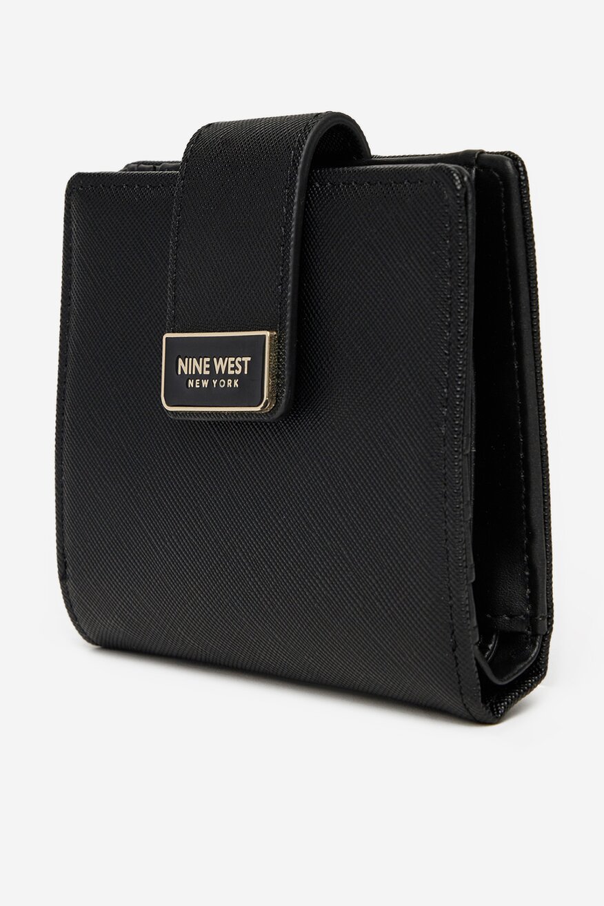 
                Дамски портфейл NINE WEST ЧЕРЕН - 5906751941942