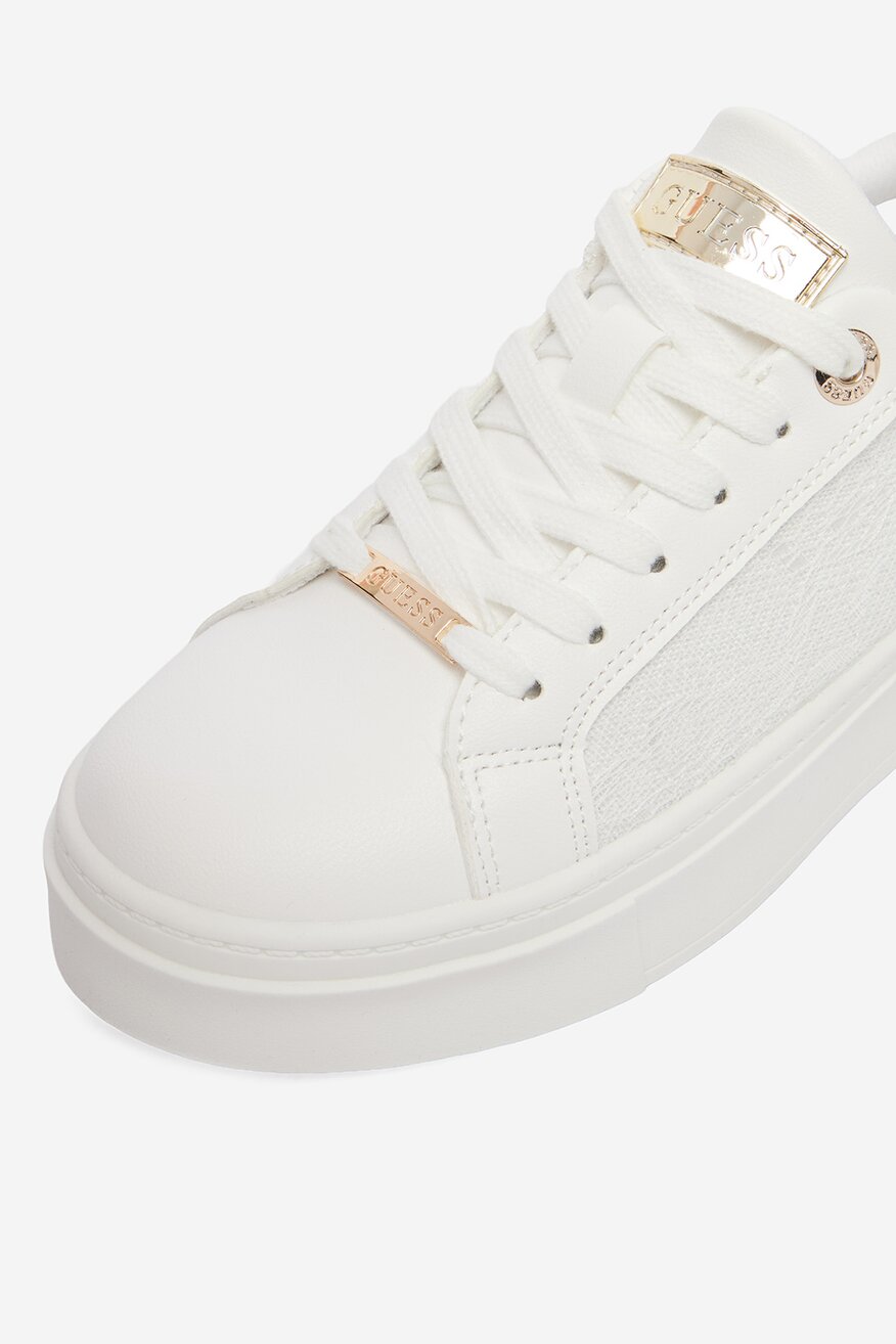 
                Сникърси GUESS БЯЛ - 5906751754863