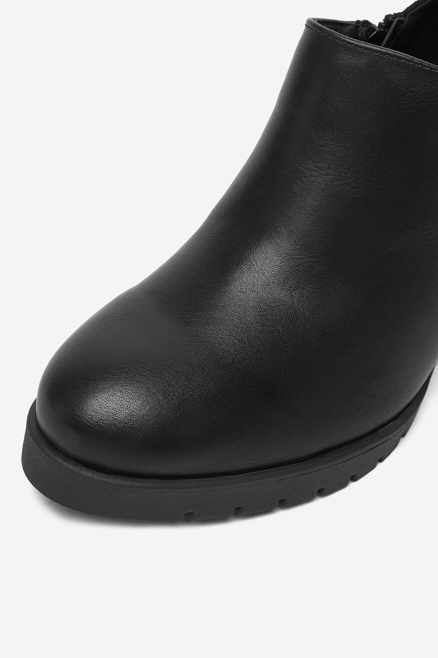 
                Clara Barson - Półbuty na słupku - 5906751394144