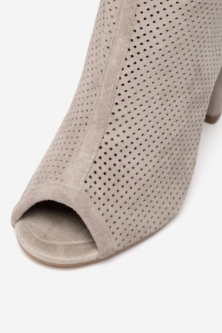 
                Sergio Bardi - Botki zamszowe na słupku - 5905588497530