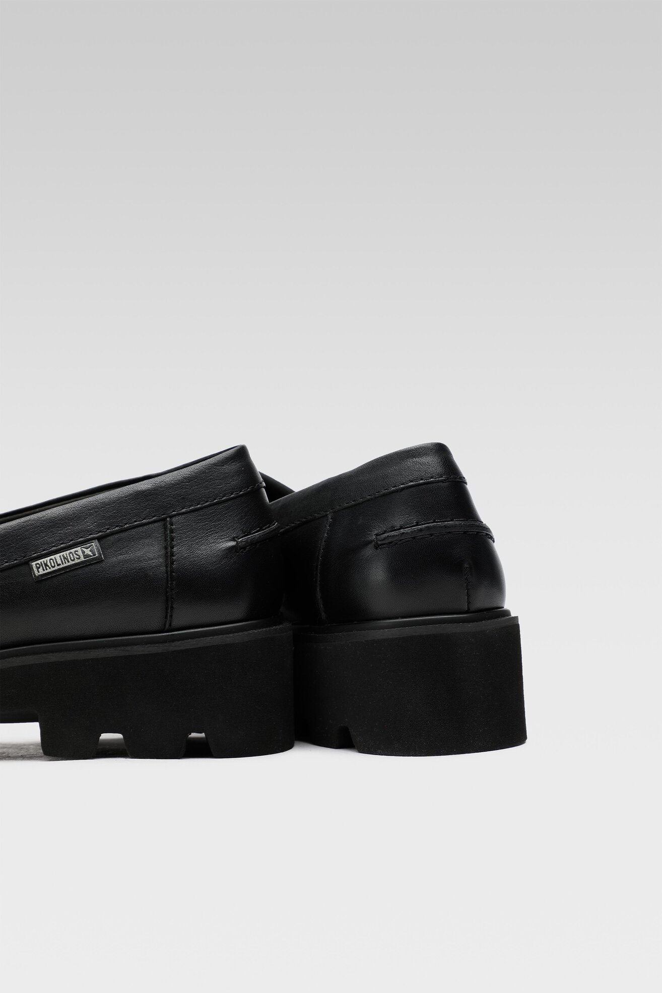 Mokasyn Pikolinos W6Y-3631 Czarny