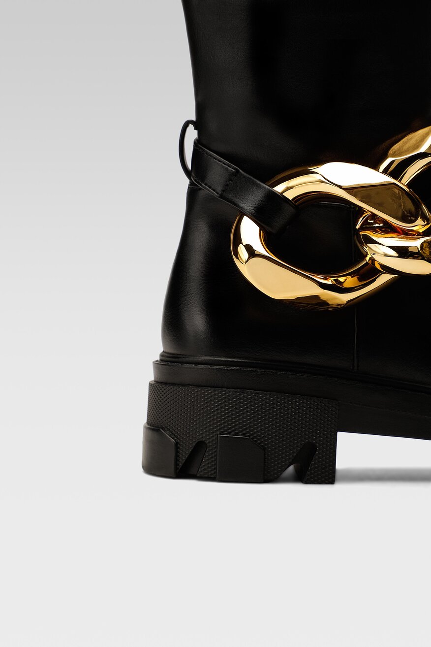 
                Quazi - Kozaki na obcasie z aplikacją - 5904248059972