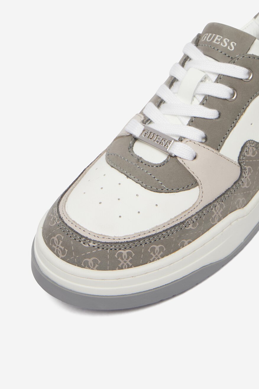 
                GUESS - Sneakersy skórzane - 5906751791875