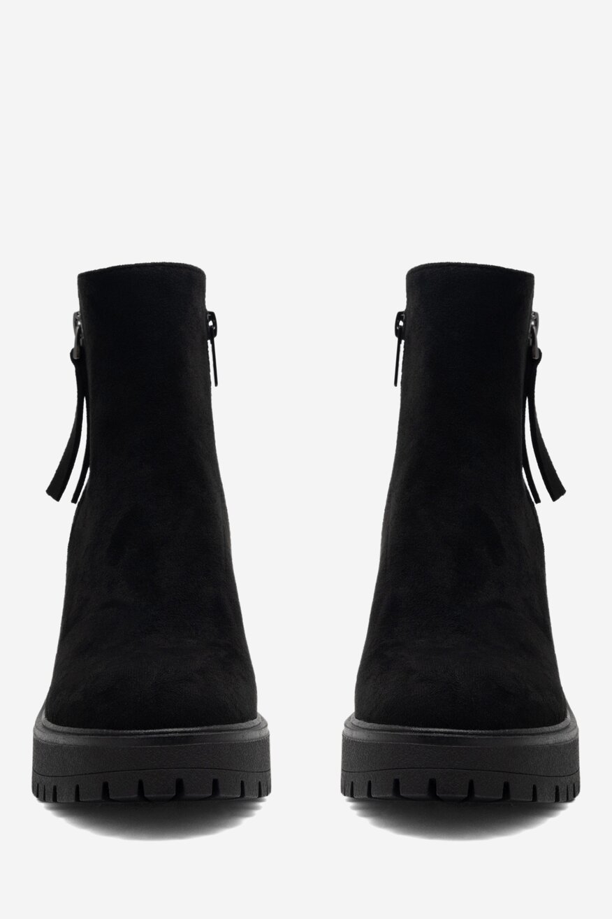 
                Clara Barson - Botki na słupku - 5904862962276