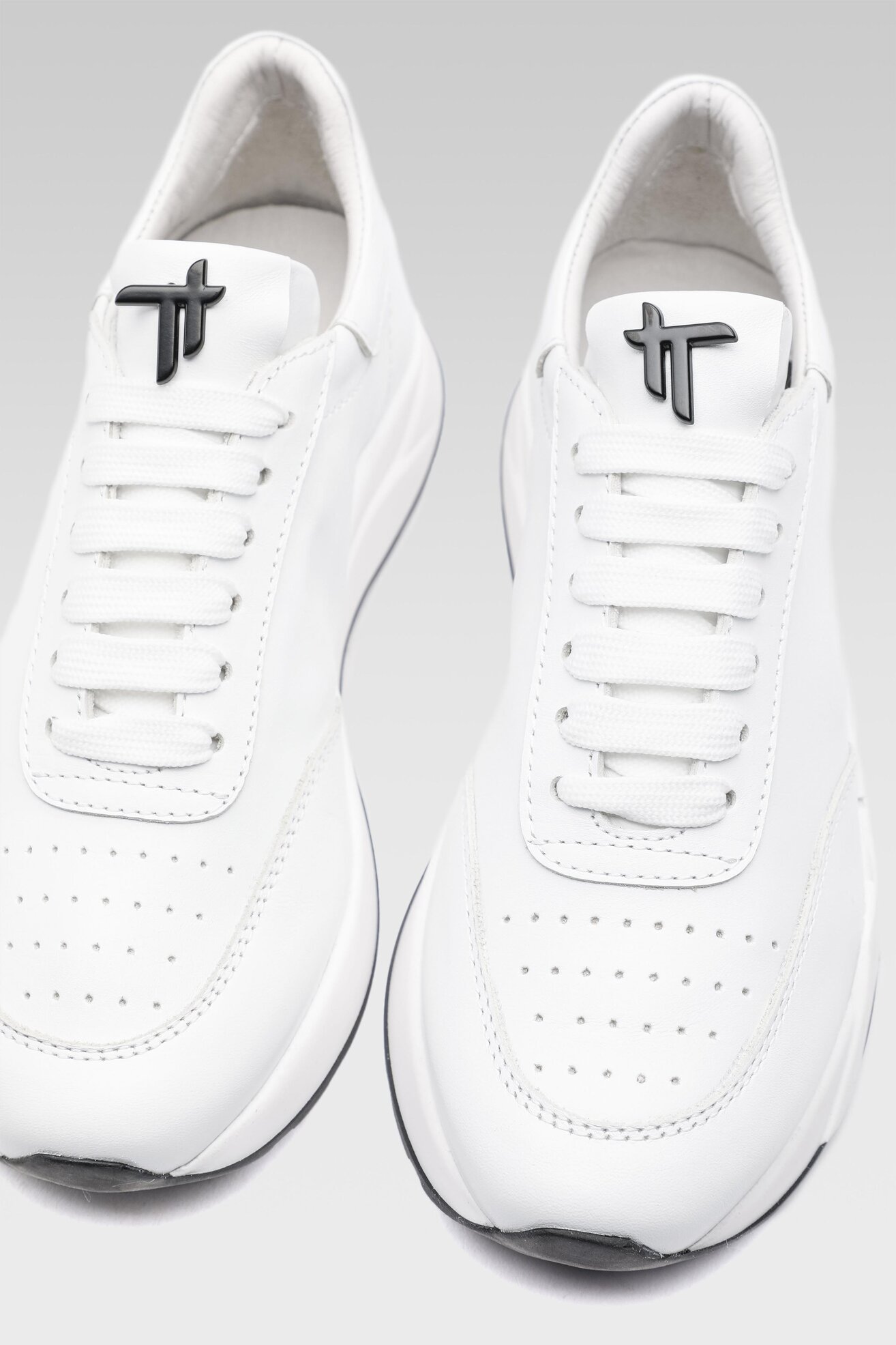 Sneakers Togoshi 37950 Biały