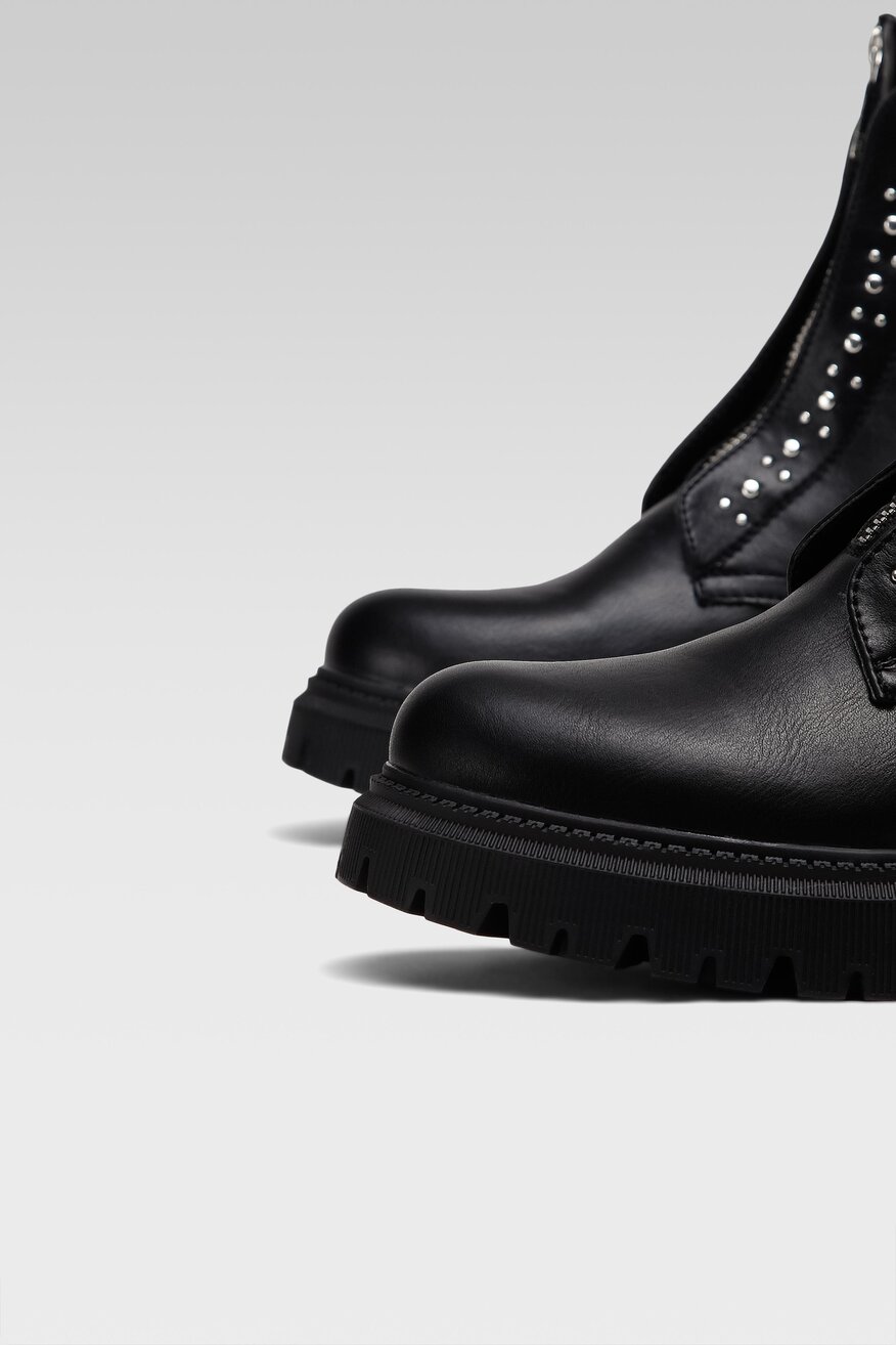 
                DeeZee - Botki z suwakiem - 5904862229157