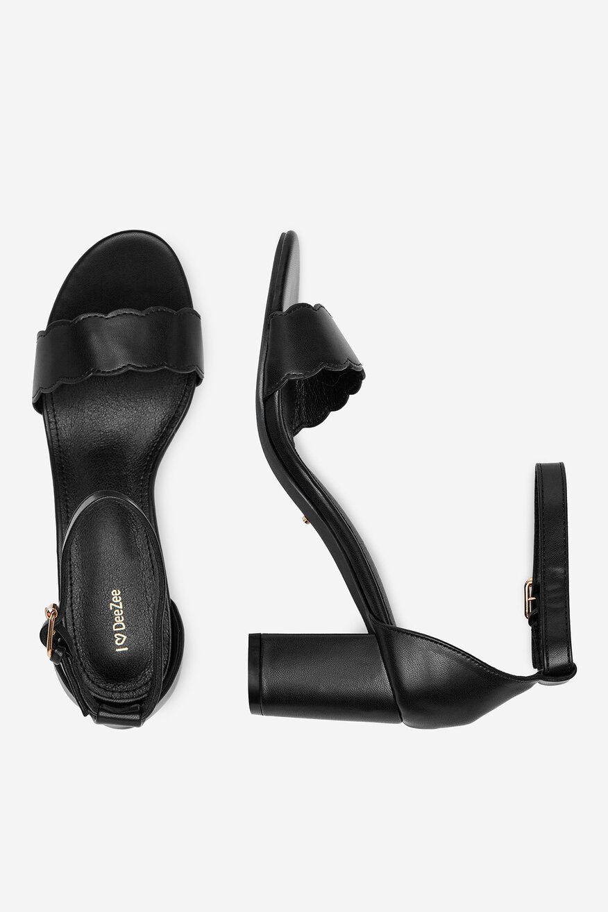 
                DeeZee - Sandały na słupku - 5904410848793