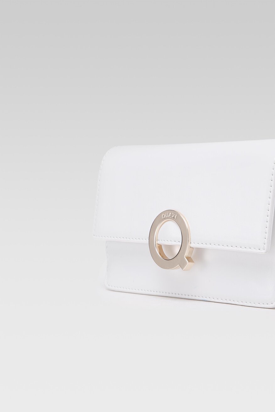 
                Дамска чанта Quazi БЯЛ - 5904248355661