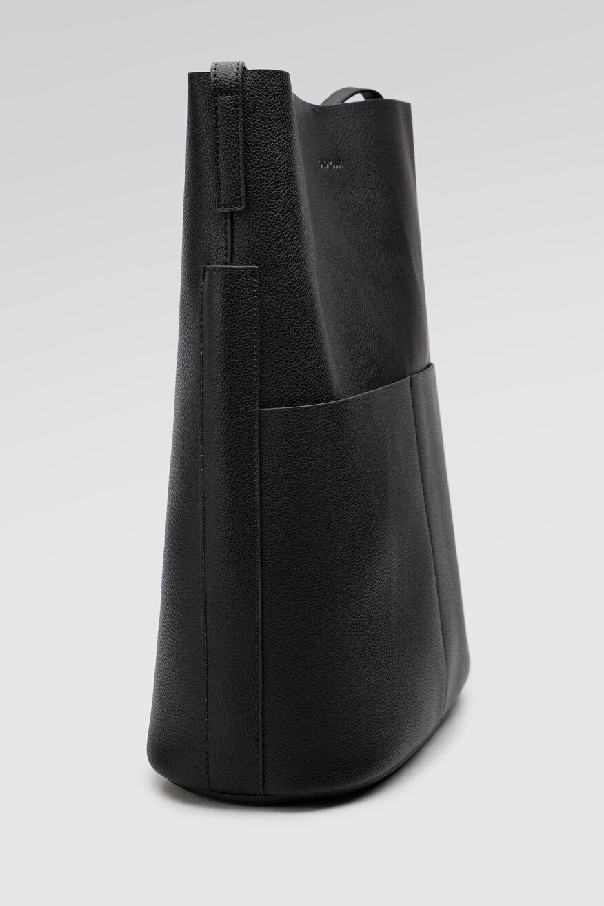 
                Gino Rossi - Torebka skórzana czarna - 5904862397047