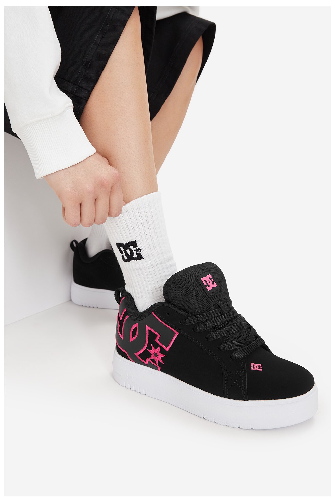 Кросівки спортивні DC Shoes EO-COURT GRAFFIK PLATFORM DC02422001 ЧОРНИЙ