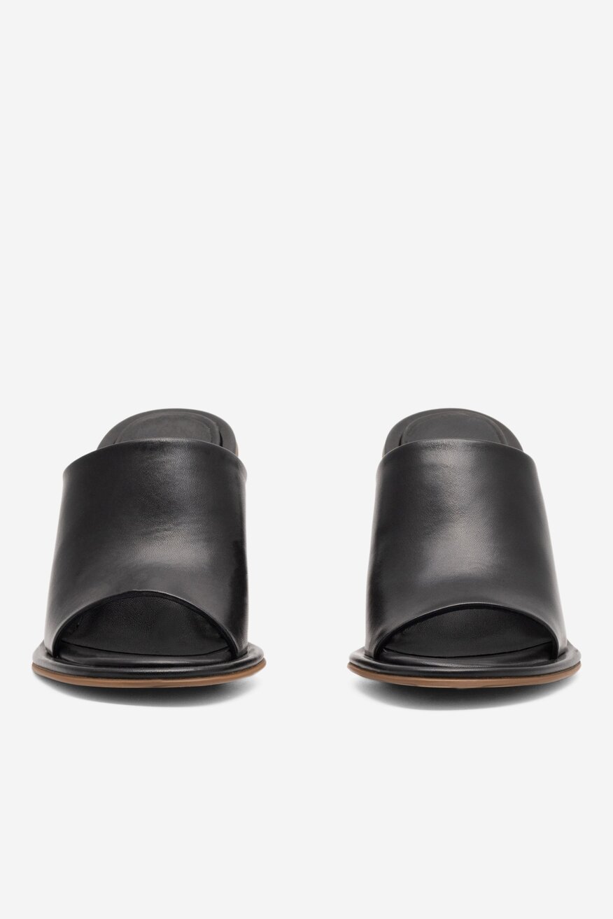 Gino Rossi - Skórzane klapki czarne - 5904862846385