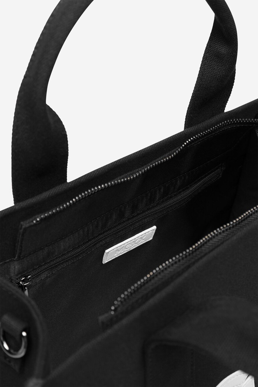 
                Kézitáska Mexx FEKETE - 5905588630043