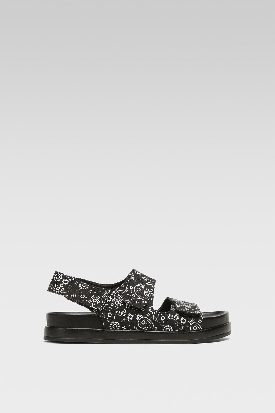 
                Jenny Fairy - Sandały czarne - 5904862835389