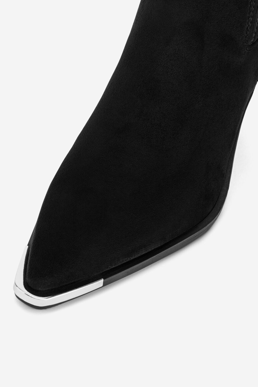 
                Боти DeeZee ЧЕРЕН - 5905588846482