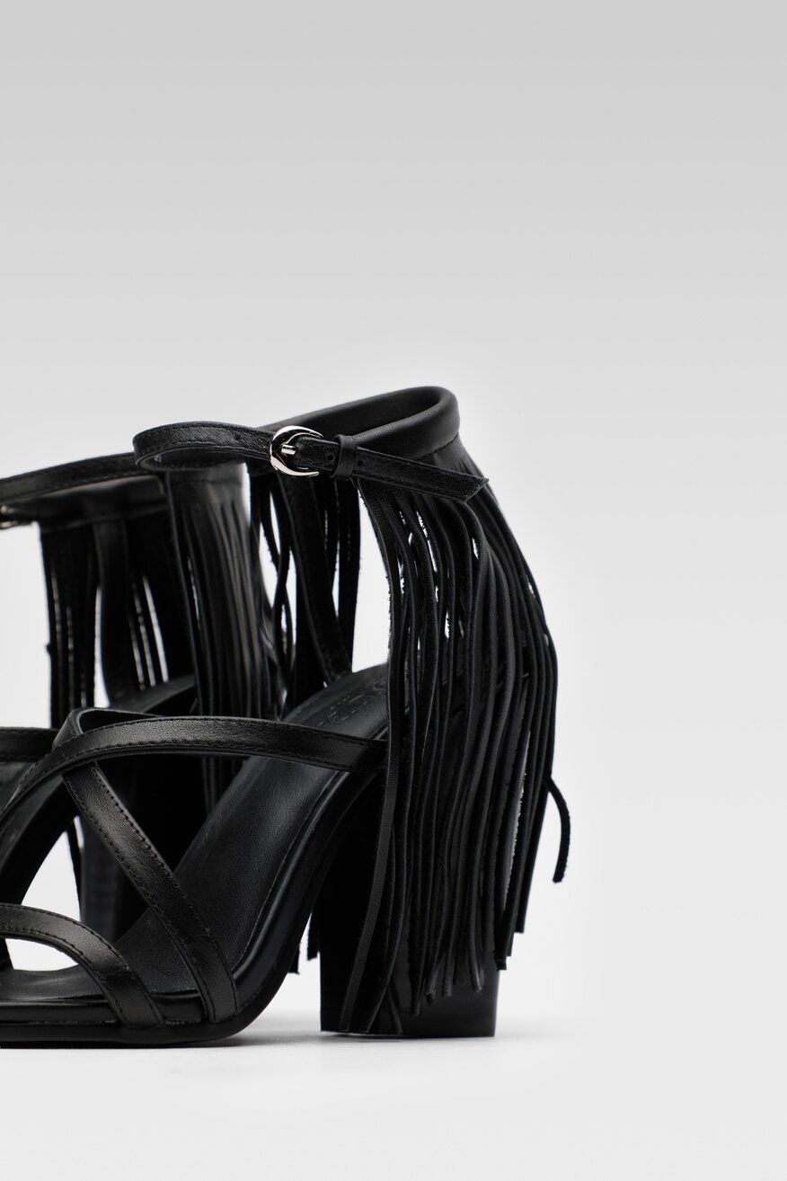 
                Badura - Sandały skórzane na słupku - 5904248560317