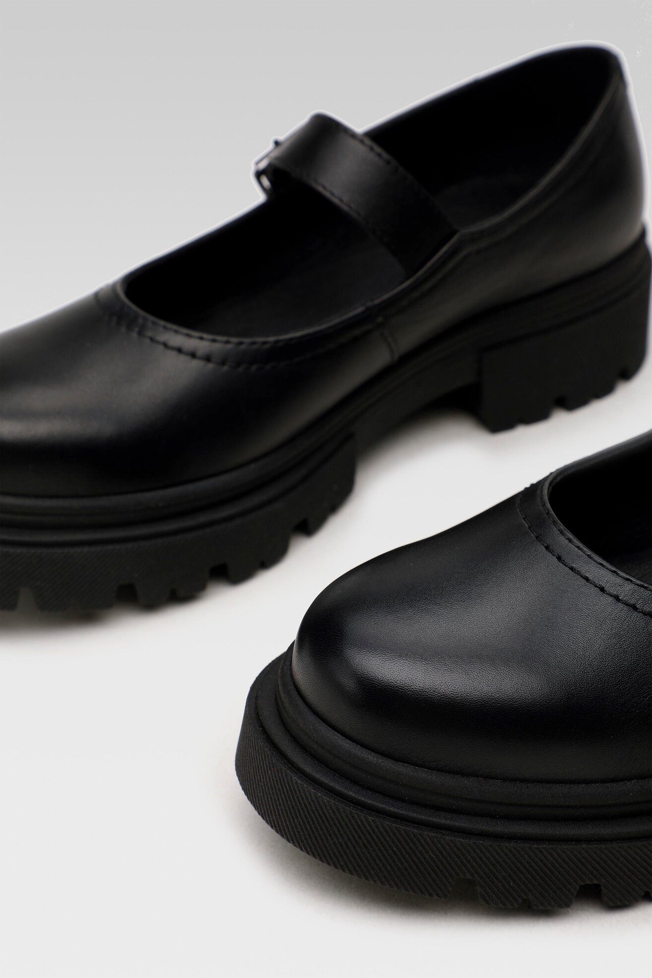 Półbuty Lasocki EST-DONNA-16 Czarny