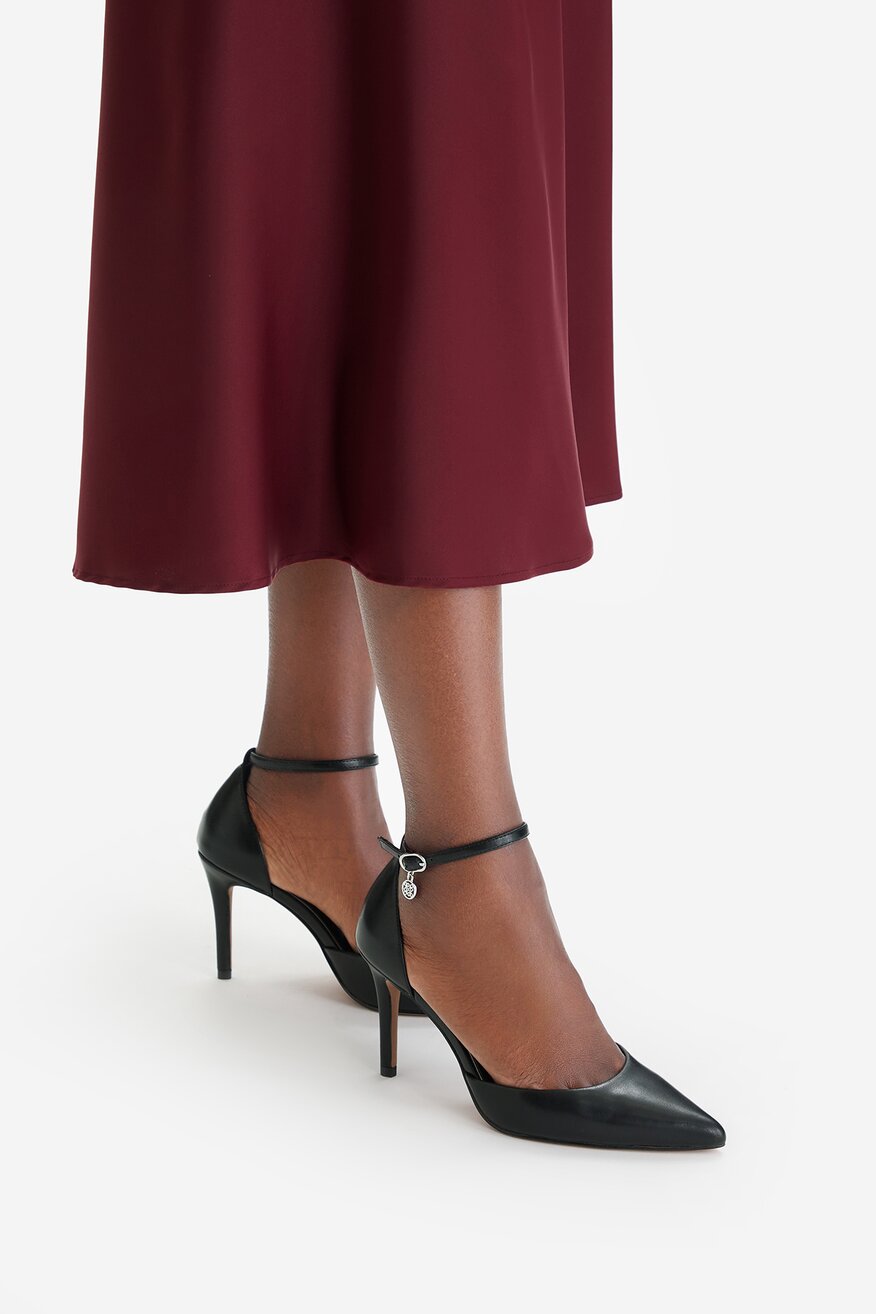 
                Туфлі-Човники NINE WEST ЧОРНИЙ - 5906751908310