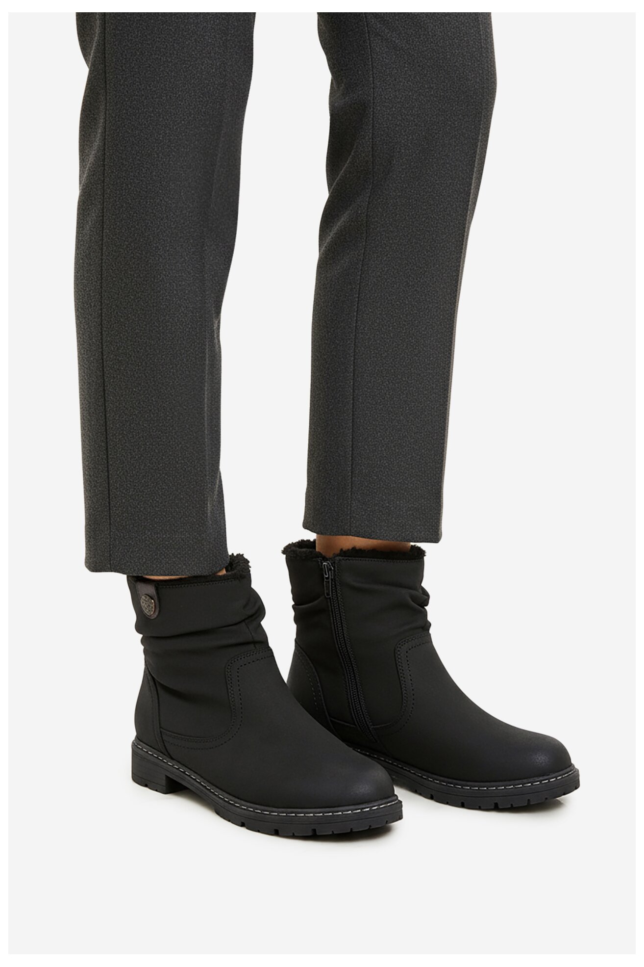 Ghete Clara Barson CEO-CORNY H221008 NEGRU