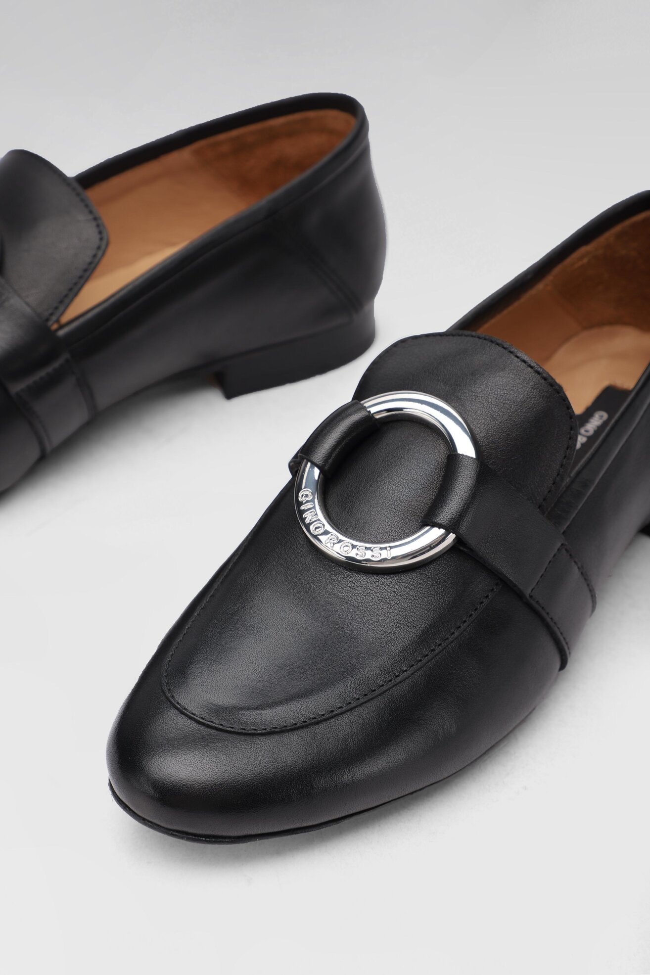 Półbuty Gino Rossi 70103 Czarny