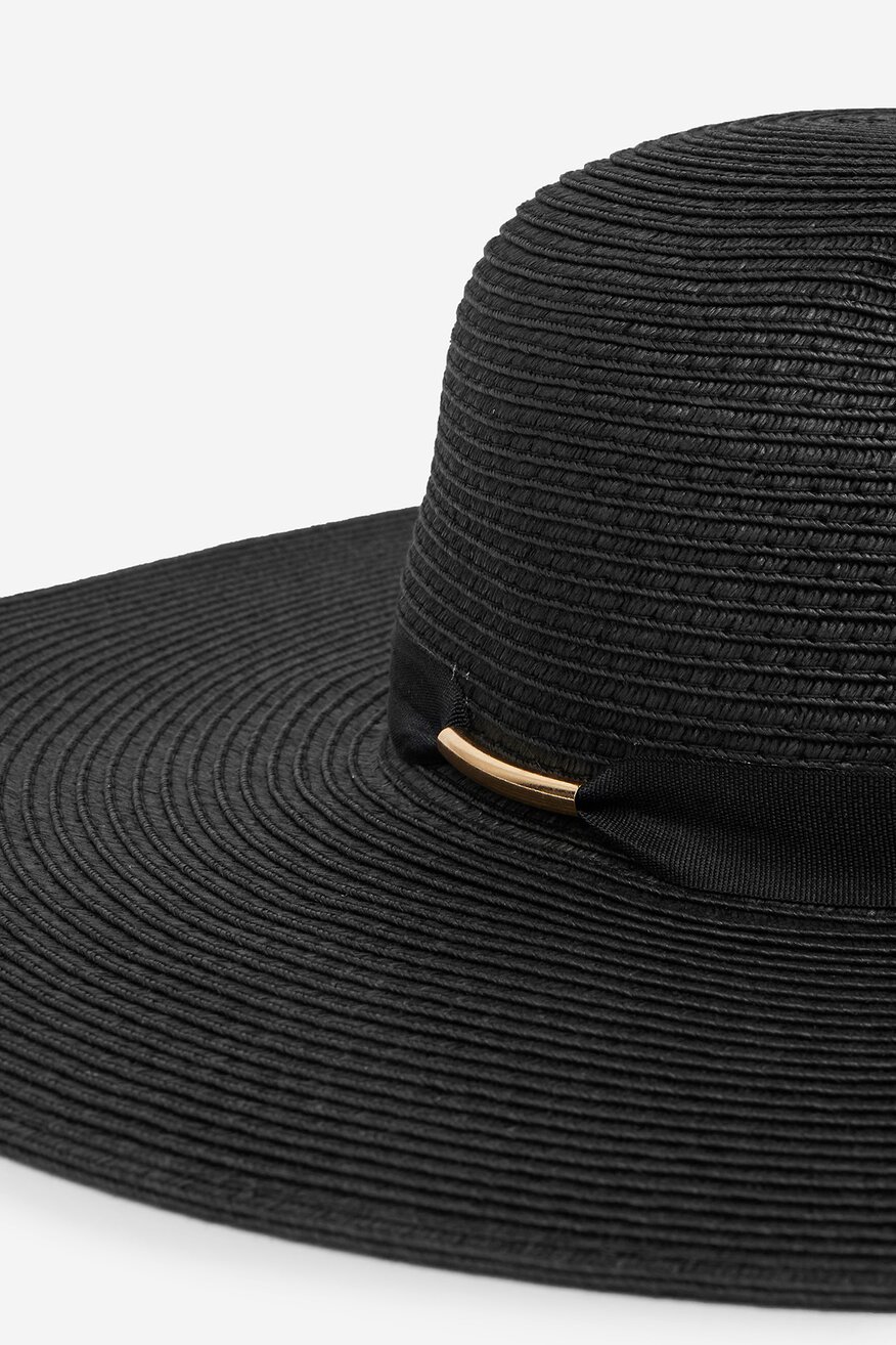 
                Дамска шапка DeeZee ЧЕРЕН - 5906751099414