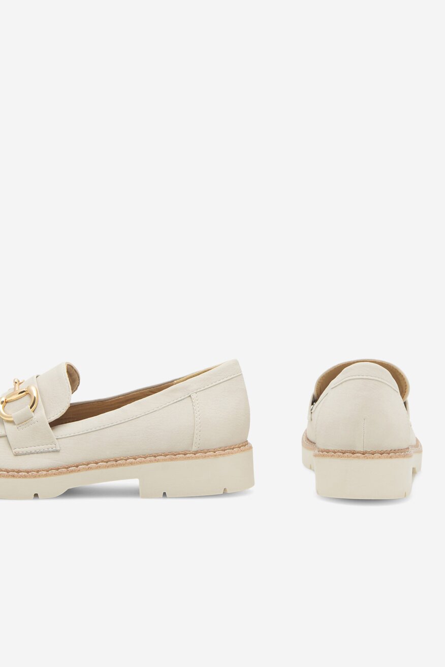 
                Clara Barson - Mokasyny z aplikacją - 5905588407188