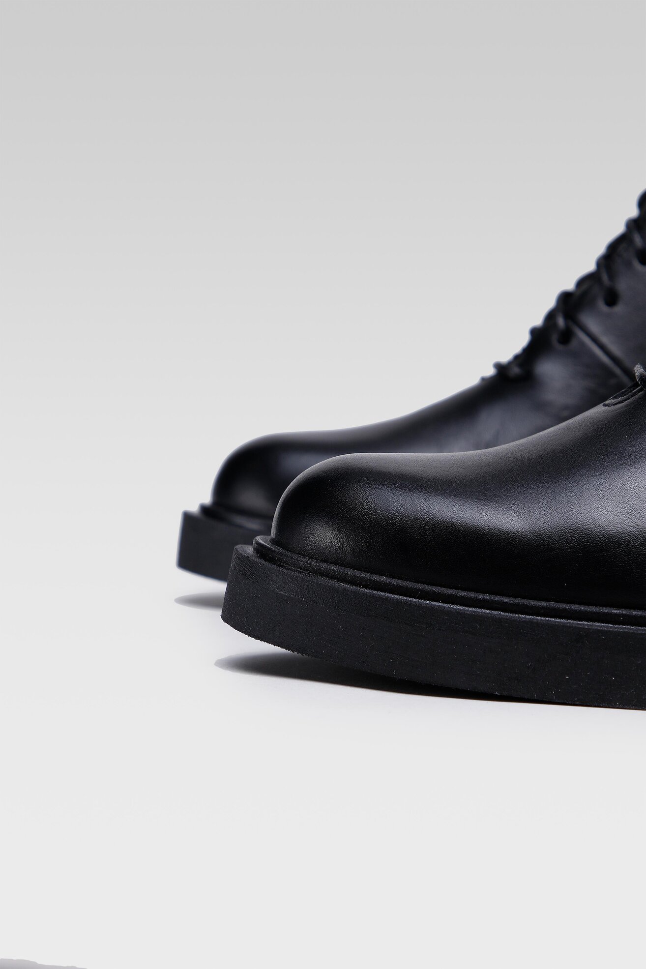 Trzewiki Gino Rossi RST-NOCE-02 Czarny