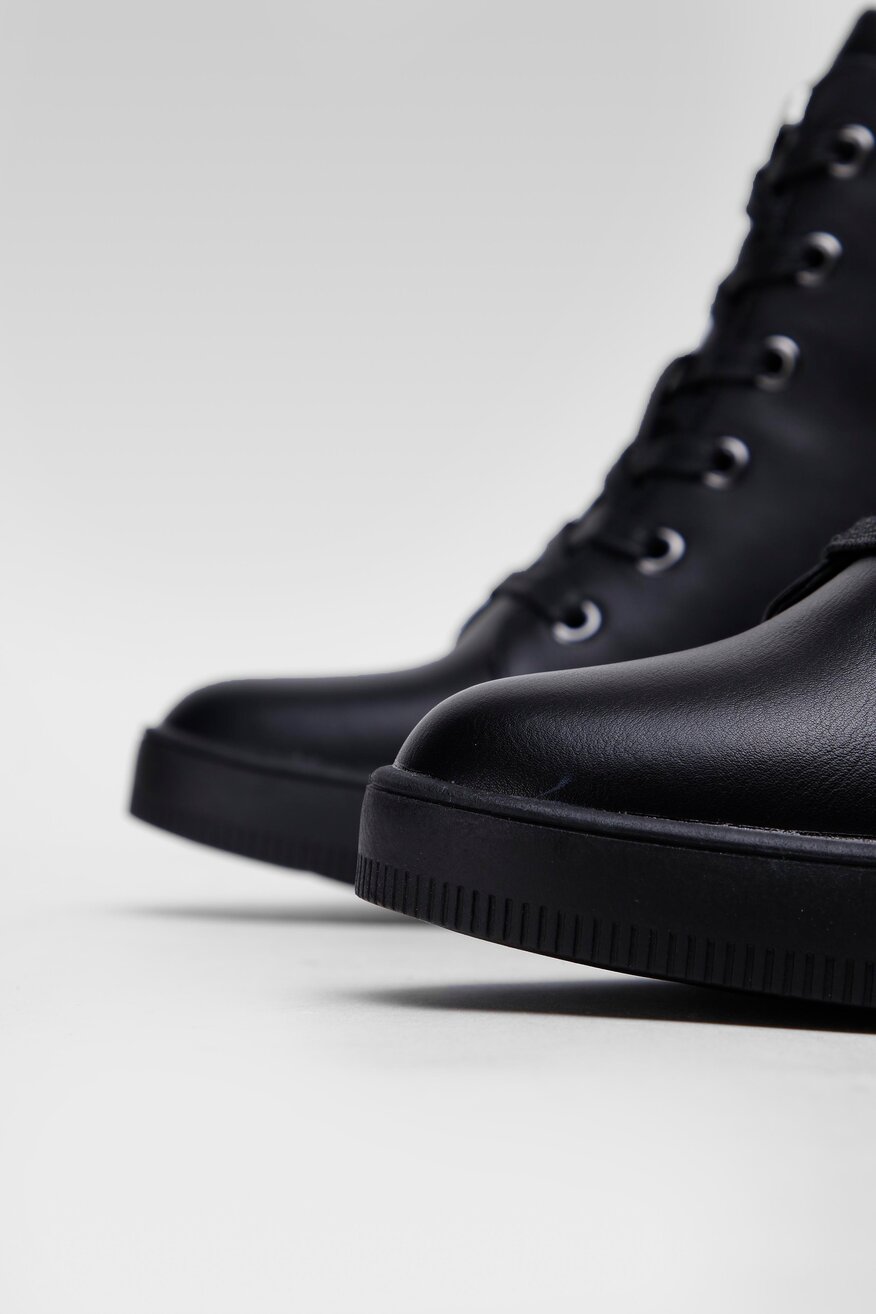 
                Bocanci Quazi NEGRU - 5904248133429