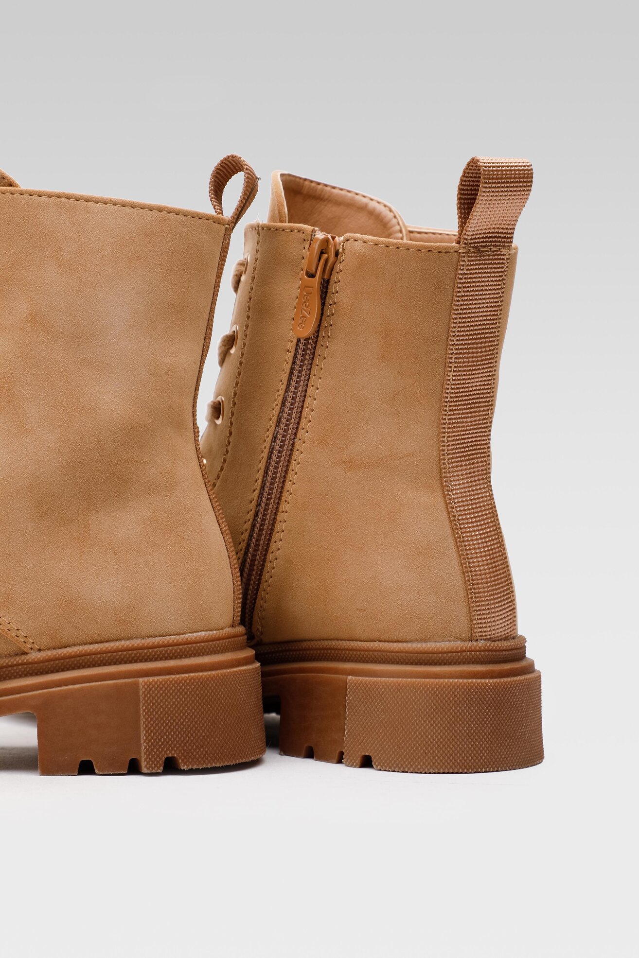 Trzewiki DeeZee CS5819-06 Camel