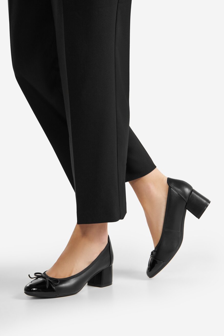 
                Cipele na štiklu Lasocki CRNA - 5903698114446