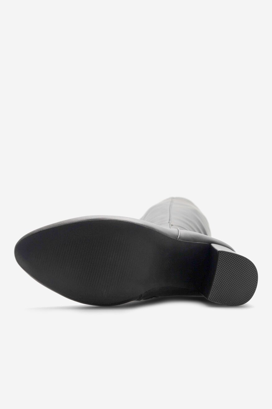 
                DeeZee - Kozaki na słupku - 5904862940366