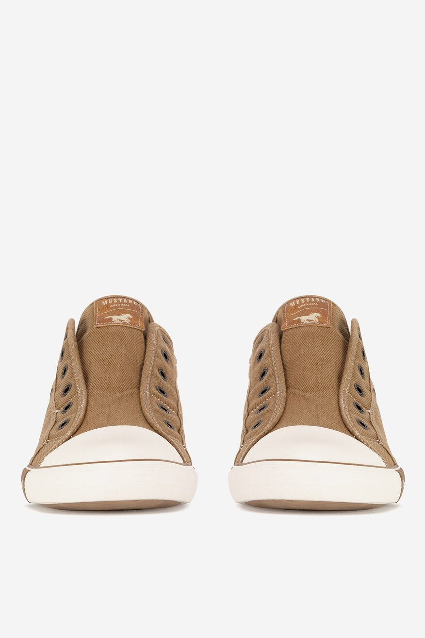 
                Mustang - Trampki - 5903419832864